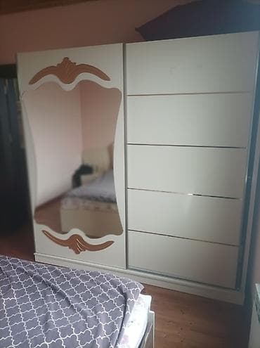 İkinəfərlik çarpayı, Dolab