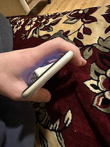 xiaomi mi 11: IPhone 11, Ağ — 3