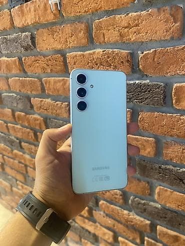 simsiz mikrofon: Samsung Galaxy S24 FE, 256 GB, rəng - Ağ, Simsiz şarj — 1