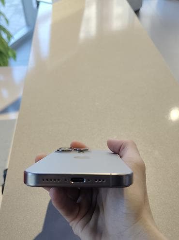 game stick m22: IPhone 15 Pro, 128 GB, Natural Titanium, Face ID — 5