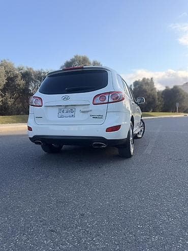 Hyundai: Hyundai Santa Fe: 3.5 l | 2010 il Krossover — 10
