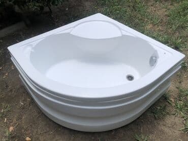 duş altlığı: Ağ rəngdə, künc formalı vanna otağı üçün akril duş altlığı. Bu model — 4
