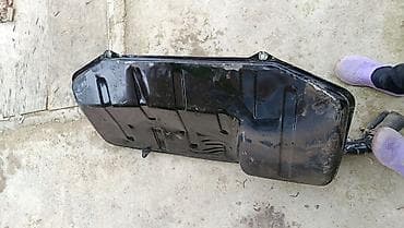 karbirator vaz: Niva injector bakı yaxşı vəziyyətdədir biraz uşaq çıxıb usdunə əzilib — 2