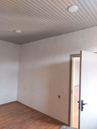 ağ şəhərdə ev satılır: 3 otaqlı, 150 kv. m, Yeni təmirli — 7