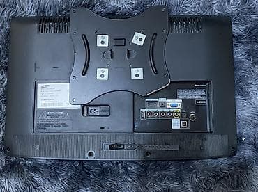 pc monitor: Samsung 22" HDTV/Monitor – Model: LA22D400E1M (Type: LA22D400) — 2