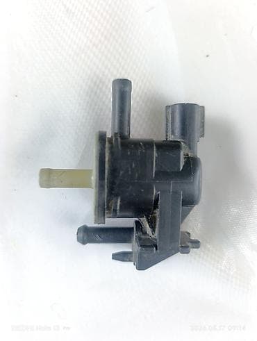 su matorlarinin satisi: Toyota EGR vakuum klapanı / vakuum ötürücü solenoid - Üzərindəki — 4
