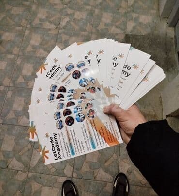 Elan ve buklet kagizlarinin bakida istenilen yerde paylanmasi qiymet