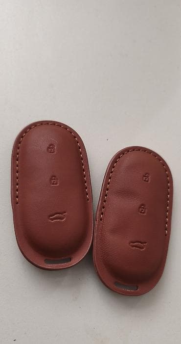 avtomobil çxolları: Dəri avtomobil açarı üçün qoruyucu qol (2 ədəd) LI6/7/9 - Material — 2