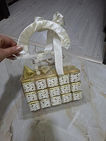 Zərif hədiyyəlik şokolad seti - Şəffaf akril çanta formalı qutu: üst — 2