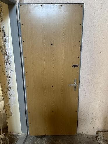qapi zamok: 130 м
Badamdar — 2