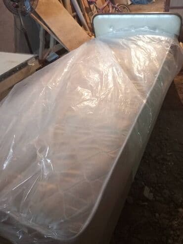 tək nəfərlik taxt: Təknəfərlik çarpayı — 2