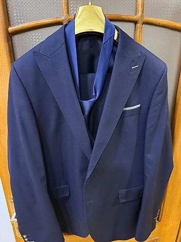 Salam. Uzun uzadi yazmaga vaxt yoxdu. 58 olcu iki defe geyinilib