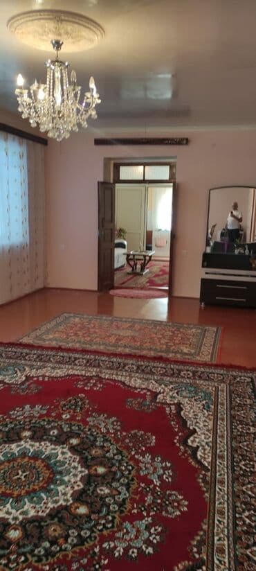 ismayıllıda satılan evlər: 4 otaqlı, 150 kv. m, Kredit yoxdur, Orta təmir — 2