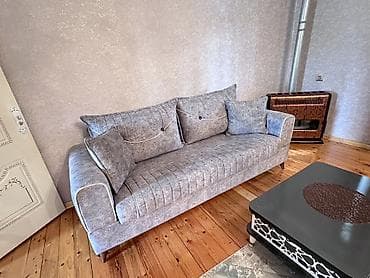 i̇slenmis divan: Divan, İşlənmiş, Açılmayan, Bazasız, Parça, Çatdırılma yoxdur — 2