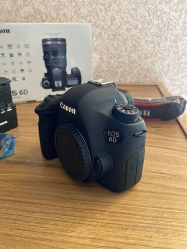 фотоаппарат canon 6d mark 2: 📷Canon 6D body ❇️Probeg: 8-9K ❇️Cəmi 7-8 dəfə işləniv ❇️Göründüyü — 4