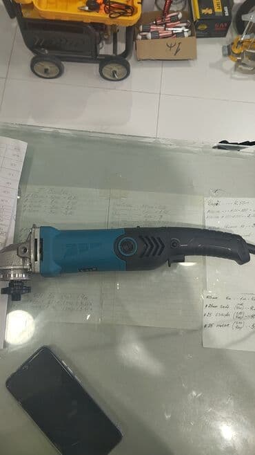 makita laqonda: Yeni Laqonda, 720 W, 115 mm — 1