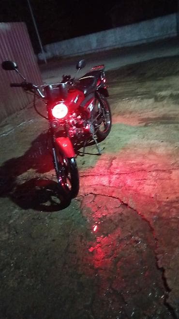 nova moto: Moped/Motorsiklet – qırmızı rəngdə, şəhər içi və gündəlik istifadə — 4
