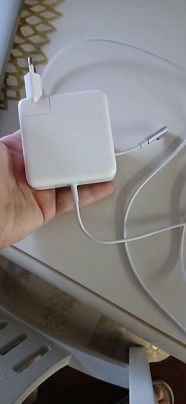 Məhsul: Apple 85W MagSafe Power Adapter (MagSafe 1 L‑tip)