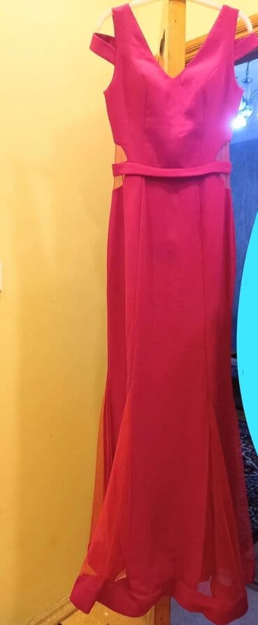 Xanım üçün qırmızı rəngli uzun ziyafət paltarı. Viol firması. 36/38 lalafo.az -da Xanım üçün qırmızı rəngli uzun ziyafət paltarı. Viol firması. 36/38