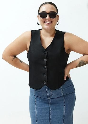 jiletler kisi ucun: Qadınlar üçün qara düyməli jilet - Klassik dizayn: V formalı yaxa, ön — 1