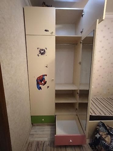 Oğlan və qız üçün, 2 qapılı, Açılan, Düz dolab