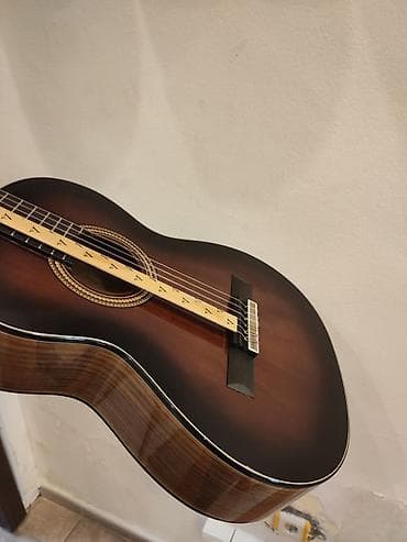 gitara simləri: Klassik gitara model:valencia vc 563bsb simlərin sayı: 6 üst:sitka — 2