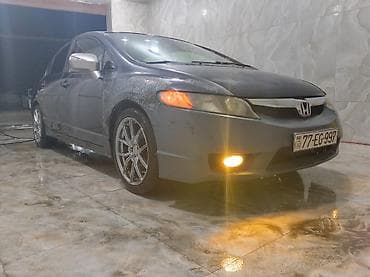 Продажа авто: Honda civic 2007 1.3 hybrid disk tekerler 1 aydi vurulub ustune — 2