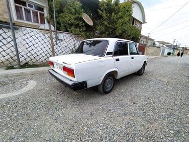 турбо.аз все об автомобилях в азербайджане: Bu, dörd qapılı, ağ rəngli VAZ-2107 sedan avtomobilidir. Avtomobilin — 8