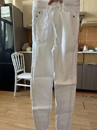 Cinslər, Stradivarius, S, rəng - Ağ