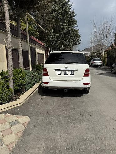 mersedes kapot: Mercedes-Benz M-Class: 3.5 l | 2008 il Ofrouder/SUV — 5