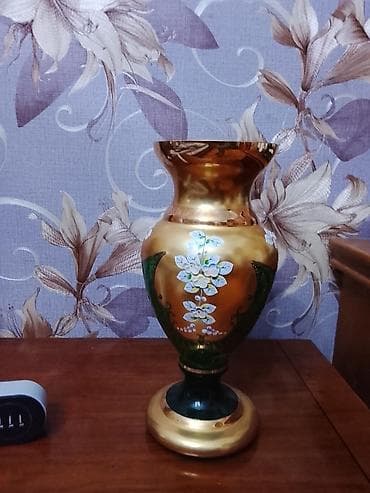 xurustal vaz: Bir vaza — 1