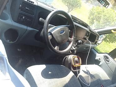mazda 2: Ford Transit: 2.2 l | 2014 il 45577 km Limuzin — 4