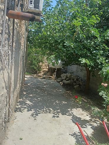ev menzil: 4 otaqlı, 3 kv. m, Kredit yoxdur, Orta təmir — 1