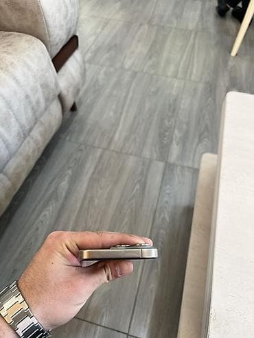iwlenmiw kombi: IPhone 15 Pro, 128 GB, Natural Titanium, Simsiz şarj — 6