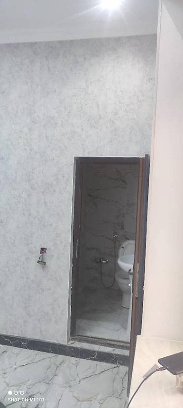 Kənd Əhmədlidə təcili 3 otaqli ev satılır.54 kavdrat işıq su və qaz