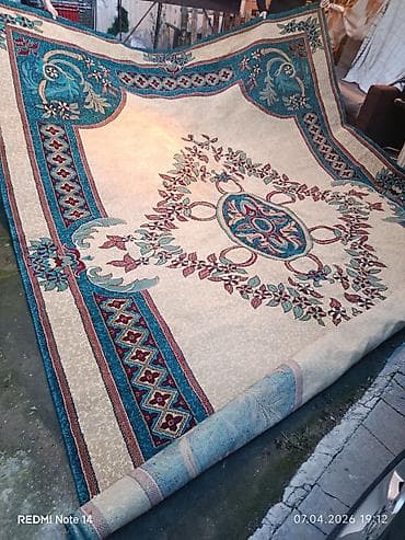 lifcik tuman sekilleri: Geniş ölçülü dekorativ xalça - Naxış: Mərkəzdə medalyon motivi və — 2