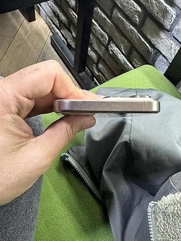 iphone 3gs: IPhone 16 Pro Max, 256 GB, Qızılı, Simsiz şarj, Face ID, Sənədlərlə — 6