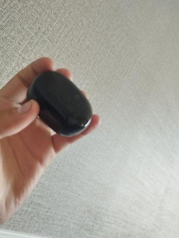 Tam simsiz Bluetooth qulaqlıq dəsti – qara rəng, şarj qutusu ilə — 2