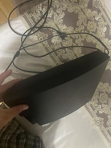 Sony PlayStation 3 (PS3) Slim oyun konsolu Xüsusiyyətlər: - Model — 4