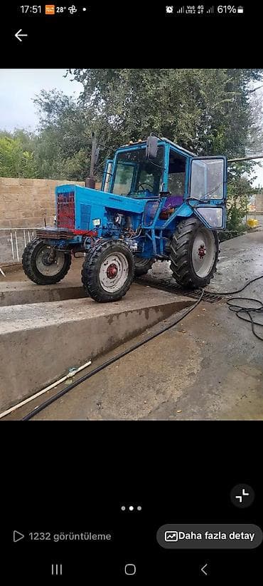 MTZ Belarus tipli mavi traktor Xüsusiyyətlər: - Kabinəli