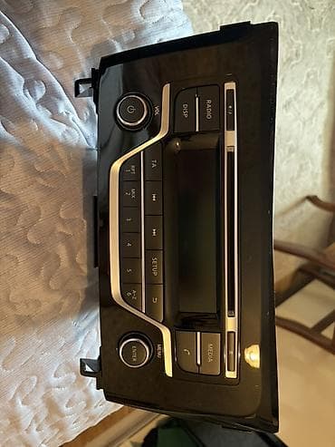 mawin manitor: Nissan orijinal multimedia/radio bloku – Visteon istehsalı Uyğunluq — 1