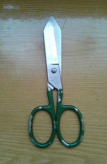 sederek parca dükkanları: Ножницы(SSSR)портняжные 2 штуки за 5 azn длина 24 см и 17,5 см — 2