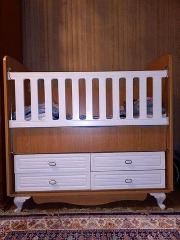 Oğlan və qız üçün, İşlənmiş, Dördbucaq, Beşik, Matras ilə, Yellənmə mexanizm ilə