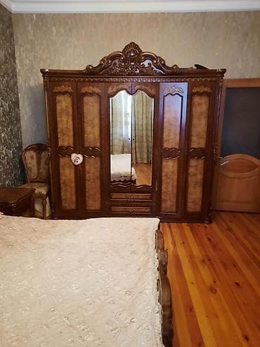 Yataq otağı dəsti satılır – şkaf, çarpayı və trümo. Hamısı birlikdə — 2