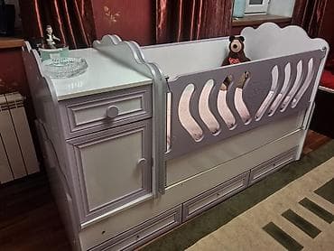 Oğlan və qız üçün, İşlənmiş, Dördbucaq, Beşik, Dəst ilə, Matras ilə, Yellənmə mexanizm ilə