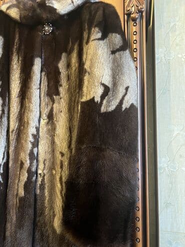 tebii daslar: Təbii xəzdir (Norka) 
Yeni kimidir
44-50 ölçü təcili satılır 
1200 azn — 2