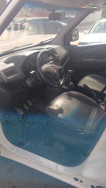 fiyat doblu: Fiat Doblo yük avtomobili, geniş yük sahəsi və praktik dizaynı ilə — 4