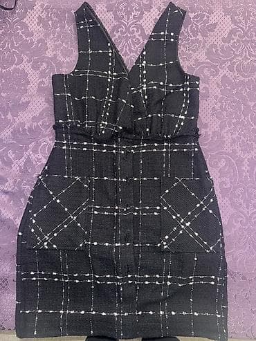 böyük bədən: 2dəfə geyinilib Qara rəngli, ağ xətlərdən ibarət kvadrat naxışlı — 1