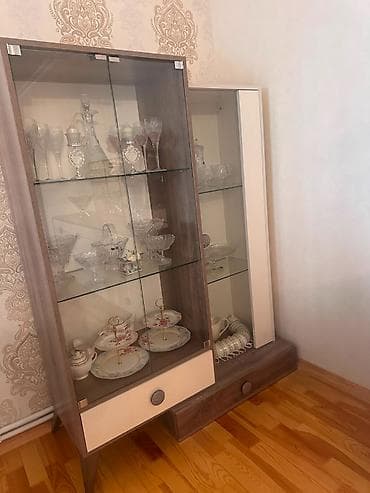 ev al: Kontaktdan alınmış mebeldir. Təmiz və səliqəli istifadə olunub, tam — 2