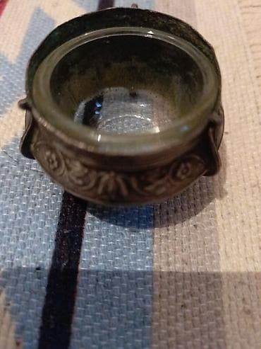 Gözəl görnüşlü duz qabı satılır. İşlənmişdir, yaxşı vəziyyətdədir, heç